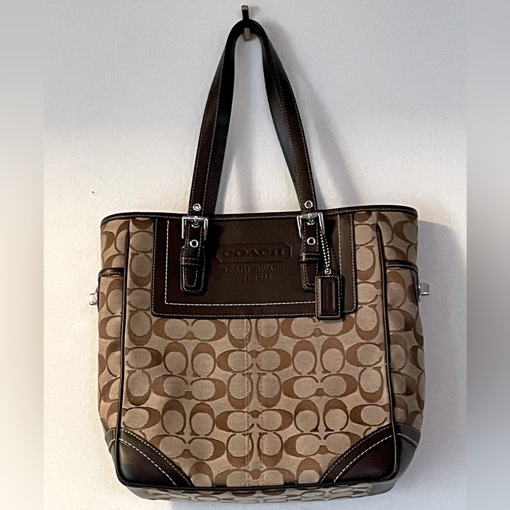 Coach Signature Gallery Lunch Tote